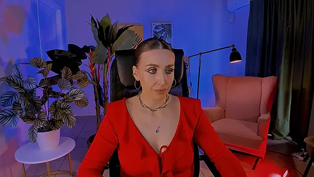 Snapshot of MonicaRiley chatting on 06/02/26, 03:25 MonicaRiley online show from 06/02/26, 03:25