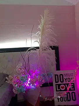 Snapshot of Emily_Roussee chatting on 03/24/26, 11:37 Emily Roussee online show from 03/24/26, 11:37