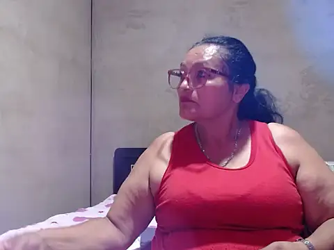 Snapshot of _BellaNocturna chatting on 05/12/26, 01:36 BellaNocturna online show from 05/12/26, 01:36