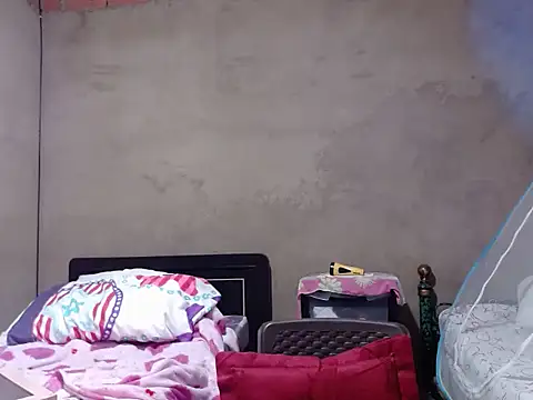 Snapshot of _BellaNocturna chatting on 05/14/26, 01:01 BellaNocturna online show from 05/14/26, 01:01