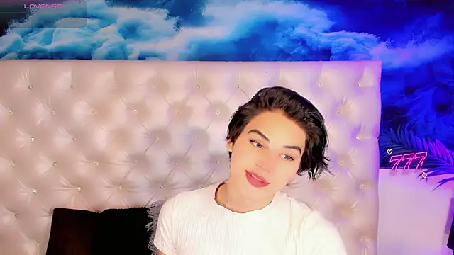 Valentiina Foxx online show from 06/26/26, 09:57