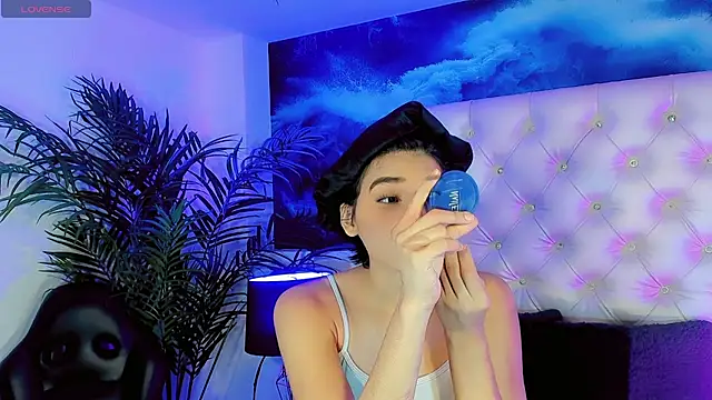 Valentiina Foxx online show from 07/14/26, 09:58