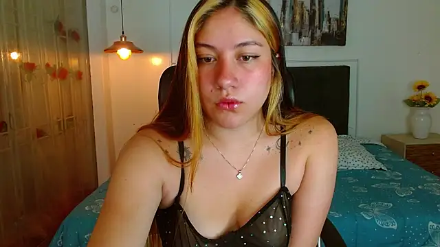 Snapshot of samanthachop chatting on 04/06/26, 01:45 samanthachop online show from 04/06/26, 01:45