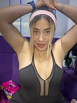 ManuelaVeeleez online show from 05/28/26, 04:54