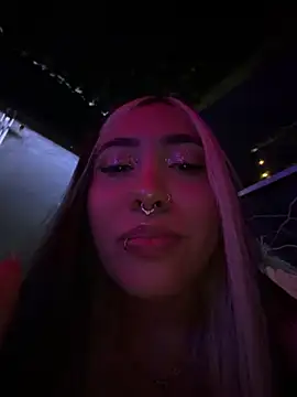 ManuelaVeeleez online show from 07/12/26, 04:47