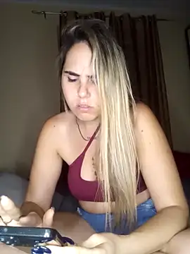 Emilyvuxa online show from 05/19/26, 08:04