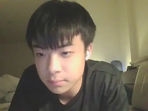 Snapshot of ovo0810 chatting on 03/22/26, 12:41 ovo0810 online show from 03/22/26, 12:41
