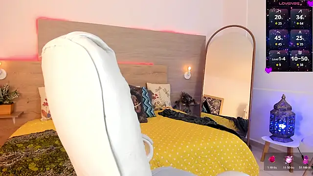 Snapshot of _Azahaaraa_ chatting on 03/15/26, 03:23 Azahaaraa online show from 03/15/26, 03:23