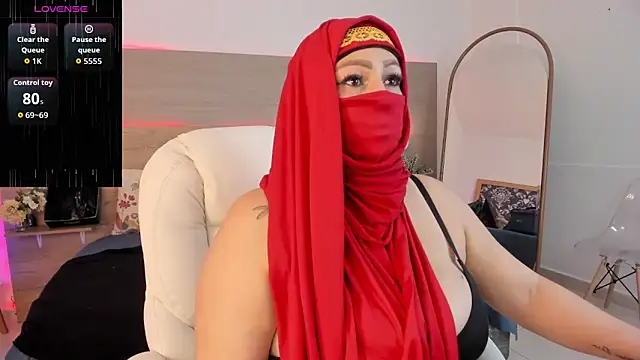 Snapshot of _Azahaaraa_ chatting on 03/28/26, 03:06 Azahaaraa online show from 03/28/26, 03:06