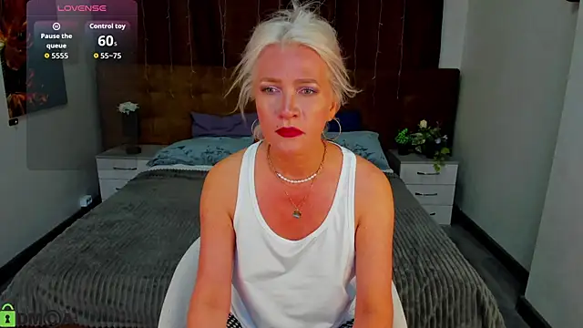 Ledi Luna online show from 04/28/26, 09:14