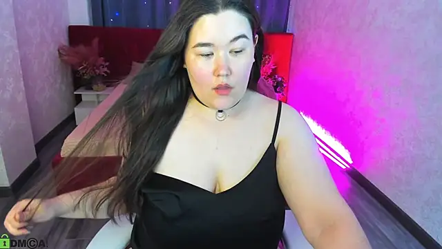 Miss Triss online show from 06/30/26, 09:21