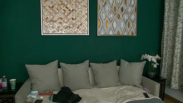 Snapshot of SkinnyNatty chatting on 04/03/26, 03:48 SkinnyNatty online show from 04/03/26, 03:48