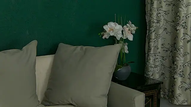 Snapshot of SkinnyNatty chatting on 04/26/26, 03:48 SkinnyNatty online show from 04/26/26, 03:48