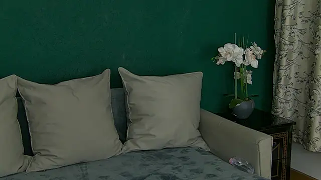 Snapshot of SkinnyNatty chatting on 04/29/26, 03:54 SkinnyNatty online show from 04/29/26, 03:54