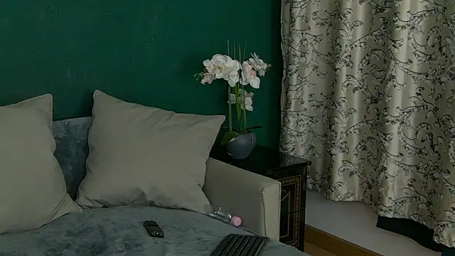 Snapshot of SkinnyNatty chatting on 05/01/26, 03:55 SkinnyNatty online show from 05/01/26, 03:55