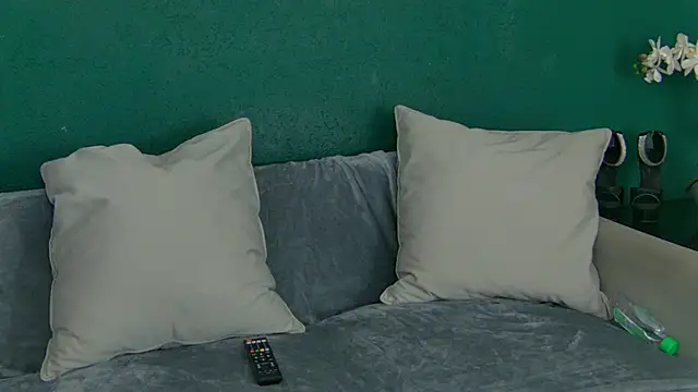 Snapshot of SkinnyNatty chatting on 06/02/26, 03:52 SkinnyNatty online show from 06/02/26, 03:52