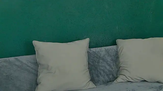 Snapshot of SkinnyNatty chatting on 06/07/26, 03:43 SkinnyNatty online show from 06/07/26, 03:43