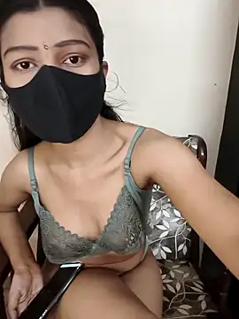 Snapshot of Rubina_69 chatting on 04/17/26, 11:41 Rubina 69 online show from 04/17/26, 11:41