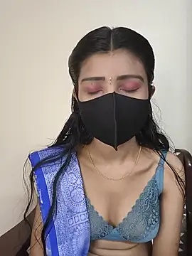 Snapshot of Rubina_69 chatting on 05/19/26, 01:00 Rubina 69 online show from 05/19/26, 01:00