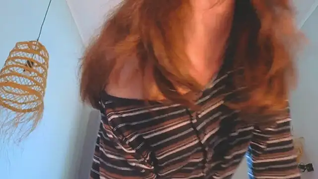 Snapshot of Lilyblushhh chatting on 03/07/26, 06:43 Lilyblushhh online show from 03/07/26, 06:43