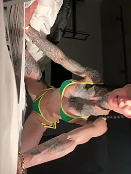 SkinnyLilly online show from 06/08/26, 07:47