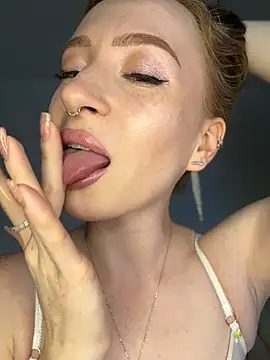 Little Candy 18 online show from 07/24/26, 05:16