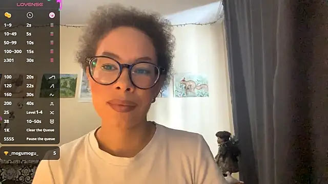 Snapshot of Selena_blom chatting on 03/08/26, 08:18 Selena blom online show from 03/08/26, 08:18