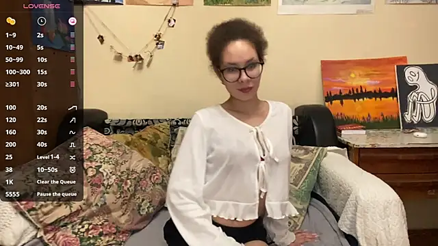 Snapshot of Selena_blom chatting on 04/09/26, 01:05 Selena blom online show from 04/09/26, 01:05
