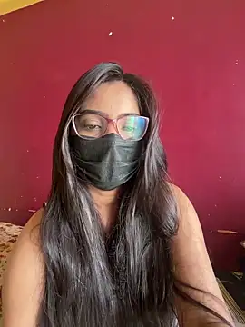 Snapshot of nikki_catz chatting on 04/27/26, 04:43 nikki catz online show from 04/27/26, 04:43