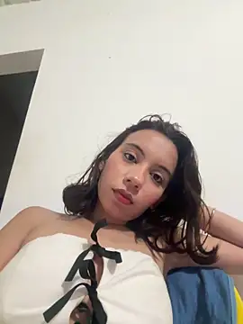 Snapshot of Nicole_Cute04 chatting on 03/05/26, 12:06 Nicole Cute04 online show from 03/05/26, 12:06