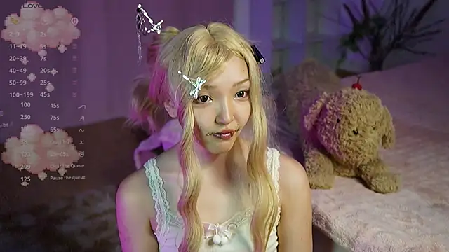 Linhmew online show from 07/15/26, 09:31