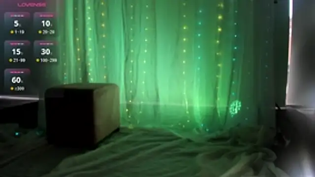 Snapshot of Sol_Radiant chatting on 04/01/26, 12:28 Sol Radiant online show from 04/01/26, 12:28