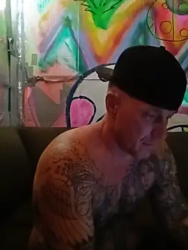 Snapshot of drednasty chatting on 06/14/26, 04:14 drednasty online show from 06/14/26, 04:14