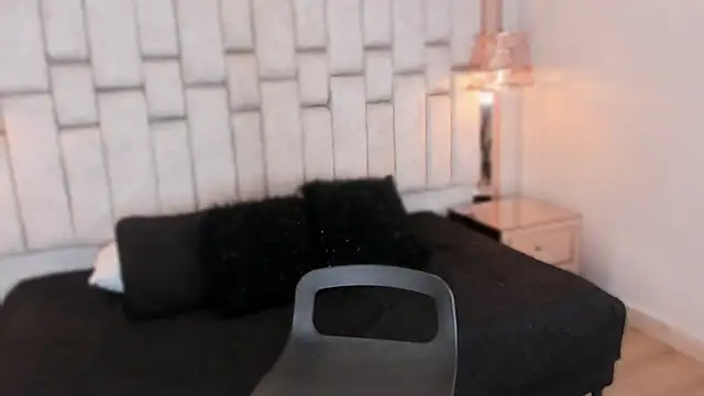 FoxxxyPink online show from 07/17/26, 07:41