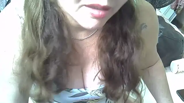 Snapshot of Ruiva40tona chatting on 03/16/26, 05:50 Ruiva40tona online show from 03/16/26, 05:50