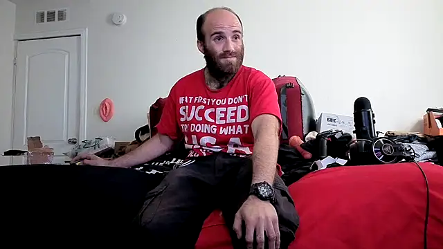 Snapshot of CirclingClass chatting on 10/04/25, 11:14 CirclingClass online show from 10/04/25, 11:14