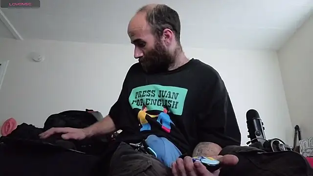 Snapshot of CirclingClass chatting on 10/08/25, 09:01 CirclingClass online show from 10/08/25, 09:01