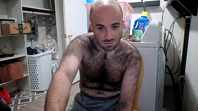 Snapshot of CirclingClass chatting on 10/18/25, 09:48 CirclingClass online show from 10/18/25, 09:48