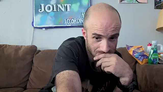 Snapshot of CirclingClass chatting on 10/21/25, 06:08 CirclingClass online show from 10/21/25, 06:08