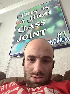 Snapshot of CirclingClass chatting on 10/23/25, 06:17 CirclingClass online show from 10/23/25, 06:17