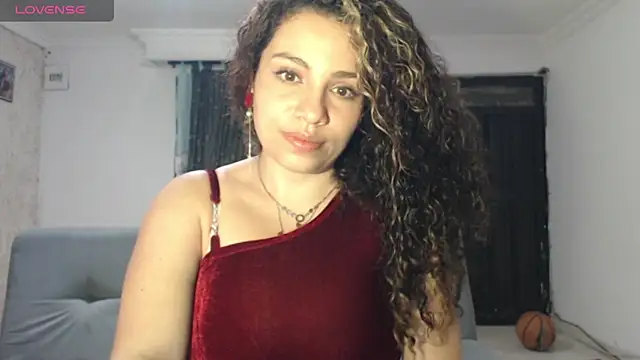Snapshot of melany_montenegro chatting on 05/10/26, 07:13 melany montenegro online show from 05/10/26, 07:13