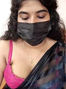 Snapshot of Sunitha28 chatting on 03/07/26, 07:27 Sunitha28 online show from 03/07/26, 07:27