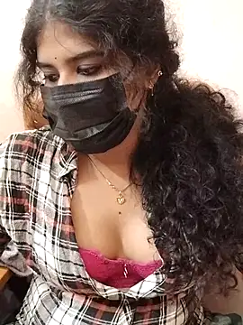 Snapshot of Sunitha28 chatting on 03/20/26, 05:40 Sunitha28 online show from 03/20/26, 05:40