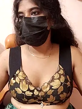 Snapshot of Sunitha28 chatting on 04/06/26, 04:52 Sunitha28 online show from 04/06/26, 04:52