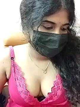 Snapshot of Sunitha28 chatting on 04/18/26, 07:58 Sunitha28 online show from 04/18/26, 07:58