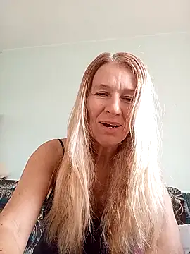 Snapshot of ViktoriaSexi1 chatting on 03/08/26, 05:44 ViktoriaSexi1 online show from 03/08/26, 05:44