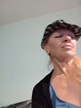 Snapshot of ViktoriaSexi1 chatting on 04/10/26, 05:28 ViktoriaSexi1 online show from 04/10/26, 05:28