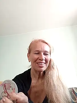 Snapshot of ViktoriaSexi1 chatting on 04/15/26, 04:41 ViktoriaSexi1 online show from 04/15/26, 04:41