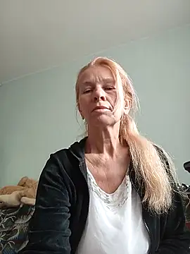 Snapshot of ViktoriaSexi1 chatting on 04/16/26, 08:48 ViktoriaSexi1 online show from 04/16/26, 08:48
