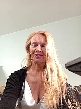 Snapshot of ViktoriaSexi1 chatting on 05/04/26, 08:16 ViktoriaSexi1 online show from 05/04/26, 08:16